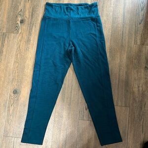 NWOT Victorias Secret On Point Leggings Size Large